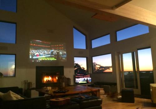Dillon Beach Casa | Northern Lights! Hot Tub! Game Room! Expansive and Spacious!