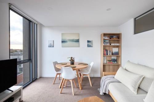 Brunswick East Apartamento | Northside Rendezvous - A Stylish Couples' Hideaway