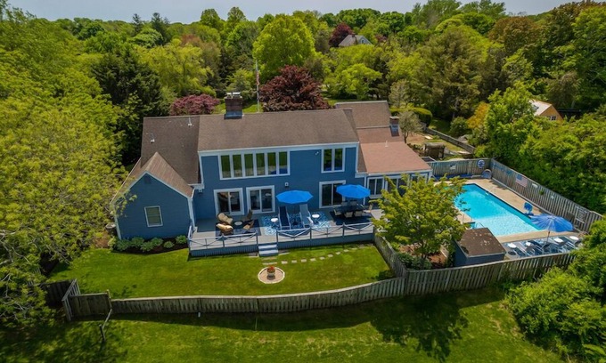 Cummaquid Casa | Northside Retreat in Pastoral Area With Private Heated Pool RPAM058