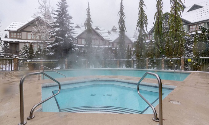 Whistler Cay Estates Apartamento | Luxury Central 2BR - HT, piscina, aire acondicionado, almacenamiento de bicicletas