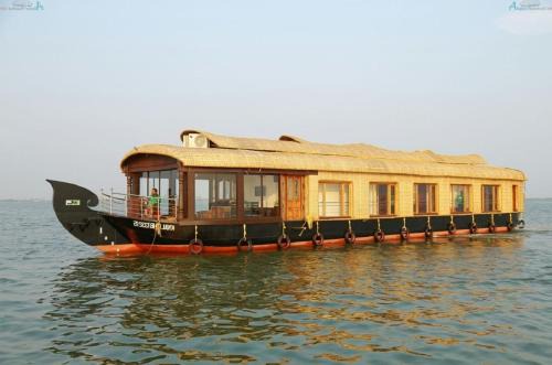 Alappuzha Alquiler De Eote | Northstar 5 Bedroom Ac Private Houseboat With All Meals