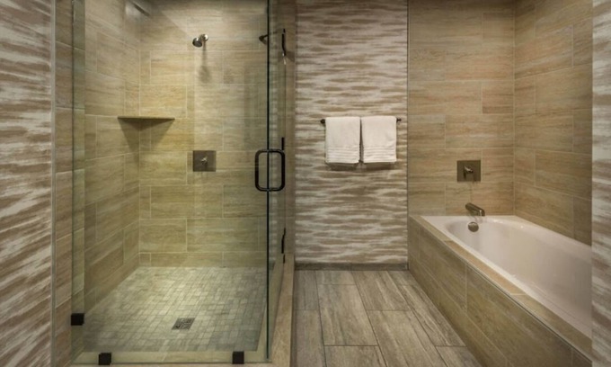 Truckee Complejo | Northstar Lodge with ski in/out gondola on site! Best resort in Tahoe!