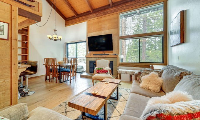 Truckee Condominio | Northstar Resort Condo w/ Hot Tub, Shuttle Access!