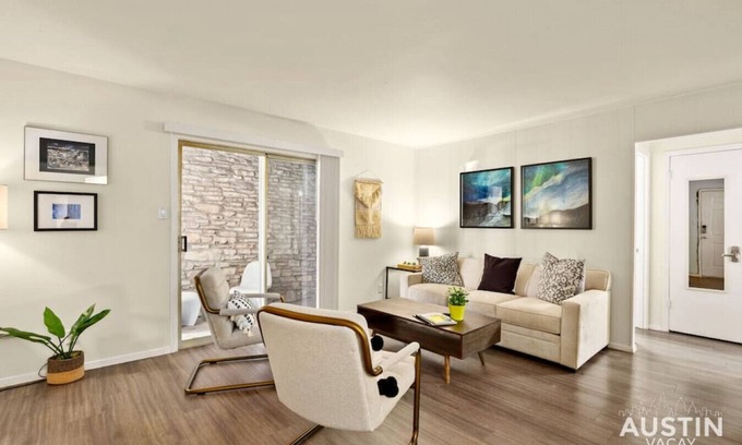 Westfield Apartamento | Walk to the Golf Course! 2BD Apt + Pool + Parking