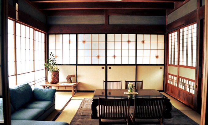 Shimada Casa | Nostalgic steam locomotive town ／ "Kuma-no-ya", an old private house for rent ／ A kitchen with seasonings for cooking your own meals ／ Shimada City, Shizuoka Prefecture