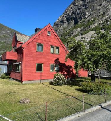 Øvre Ardal Casa | Nostalgisk Eldre hus sentralt i Øvre Årdal