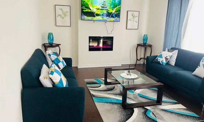 Wasaga Beach Casa | Not Home But Home (Sand&Ski@Wasaga Beach/Blue Mountain Collingwood)