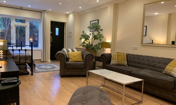 Notting Dale Casa | Notting Hill 3BR Townhouse with ensuite bathrooms - Ideal for families