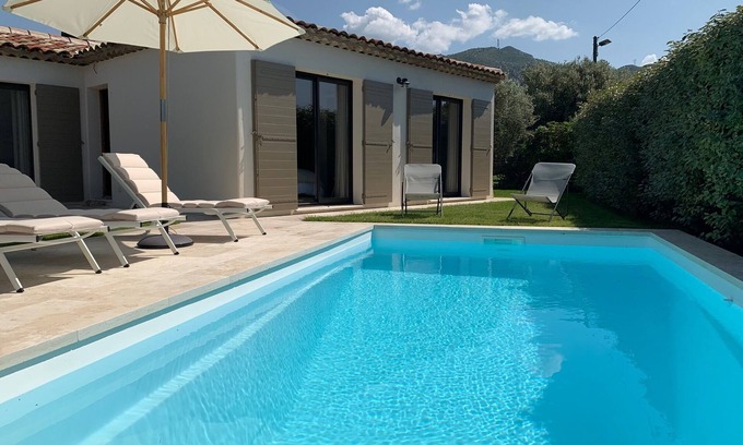 Gemenos Casa | "nouveau" Jolie Maison Neuve Jardin Clos et Piscine Privés 6 Personnes