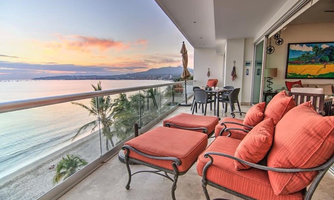 Bucerias Casa | Nova - Beachfront Condo with Private Office & Panoramic Views