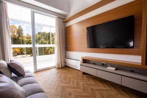 Vila Inglesa Apartamento | Novo Bhaus Gaudi Campos do Jordão Loft Duplex - Linda Vista