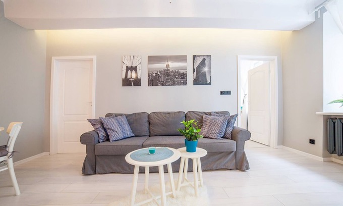 Srodmiescie Apartamento | Nowogrodzka 7/9 | Warsaw Apartment | Two Bedrooms