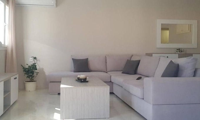 Melikia Apartamento | Set in Lefkímmi, 2.4 km from Paralia Alikes and 3 km from Bouka Beach.