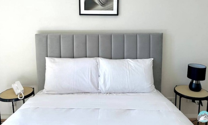 Strathfield Apartamento | NSTR016-201A · Aircabin | Strathfield | Walk to Station | 2 Beds