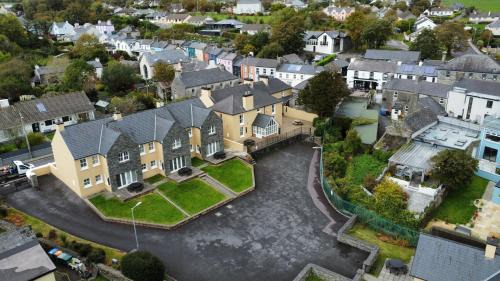 Schull Casa | Number 1 Bank House