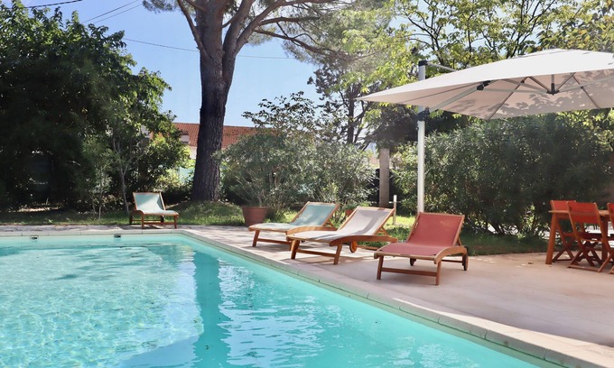 La Crau Villa | Villa Pin Parasol ideal for your holidays with swimming pool for 10 people.