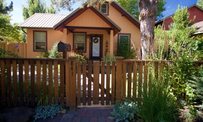 River West Casa | Alpenglow`s NW Federal, pasos del centro de Bend - ¡Se admiten mascotas! WiFi gratis Chimenea aire acondicionado