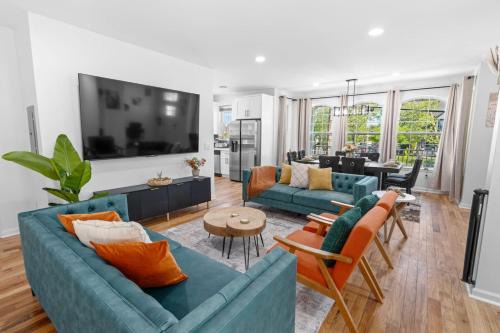 Constable Hook Casa | NYC 20min Free Parking Hot Tub EWR 15min