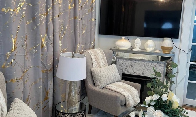 Queens Casa | NYC Luxury Cottage