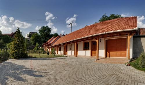 Felsotarkany Casa | Nyitott Kapu Vendégház