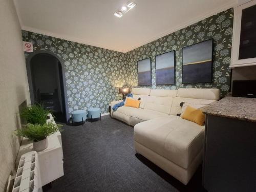 Ribadavia Casa | O Enxido - Vive dentro de la muralla de Ribadavia