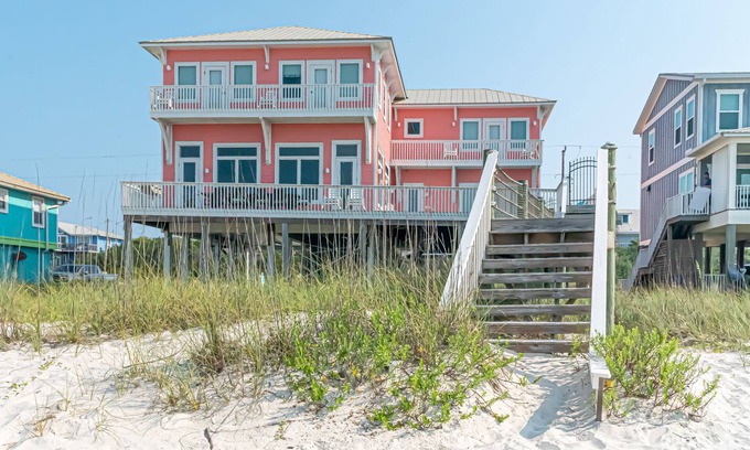 Surf Side Shores Casa | O My Scallops. Displayed on the cover of Better Homes and Gardens!