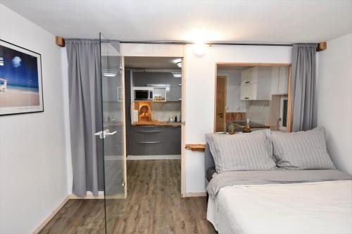 Pribram District Apartamento | Oak apartment