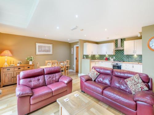 Ware Casa | Oak Cottage