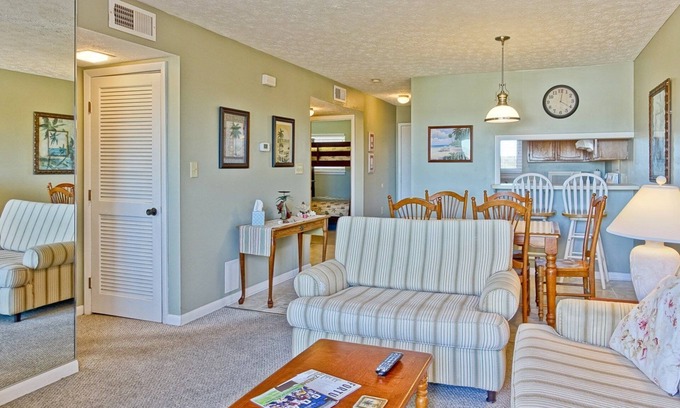 Caswell Beach Condominio | Oak Island Beach Villa 1512 / 1000 Caswell Beach Road - Coastal Vacation Resorts