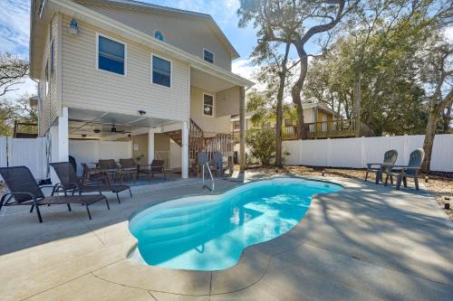 Tranquil Harbour Casa | Oak Island Home with Pool Walk to Long Beach!