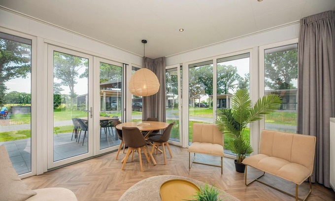 Municipality of Rijssen-Holten Complejo | Oak lodge | two ensuite bathrooms | 4 personen