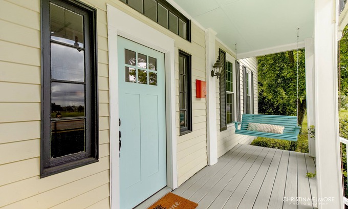 Kathleen Casa | Oak River Company Farmhouse