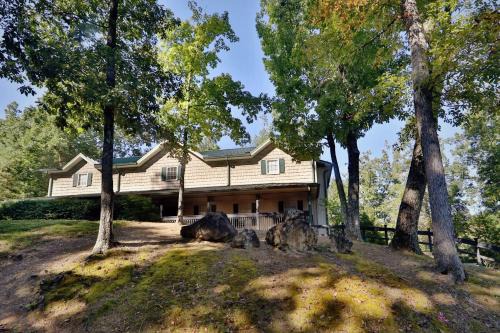 Pigeon Forge Chalet De Esquí | Oak Tree Lodge #3 by Eden Crest Vacation Rentals