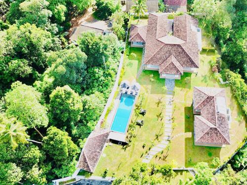 Thiranagama Casa | Oak Tree Villa