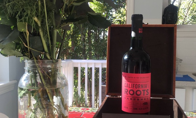 Oakland Casa | Oakland Garden Bay Hills Home con botella de vino y golosinas