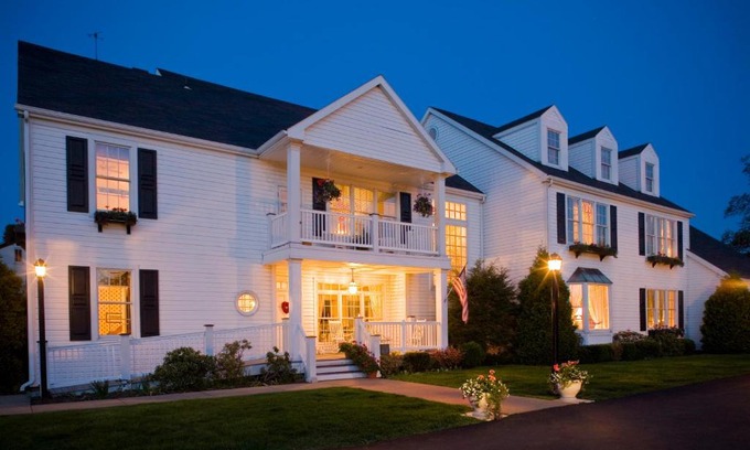 Plum Cama Y Desayuno | Oakmont Inn