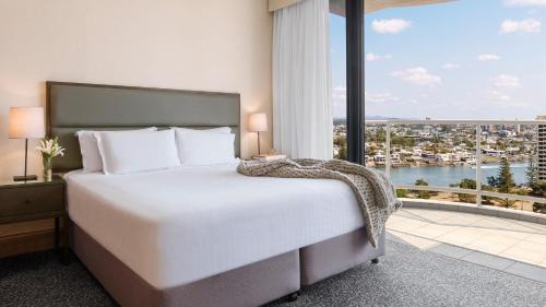 Surfers Paradise Hotel | Oaks Gold Coast Hotel