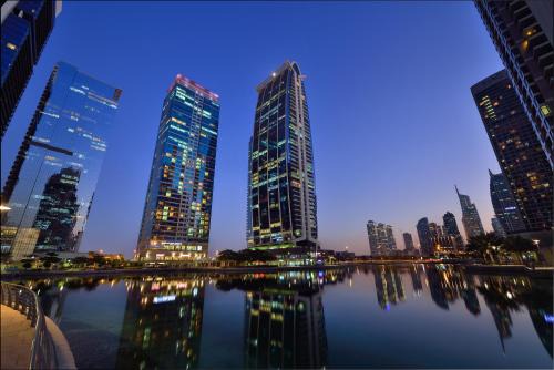 Jumeirah Lake Towers Apartamento | Oaks Liwa Heights Hotel Suites