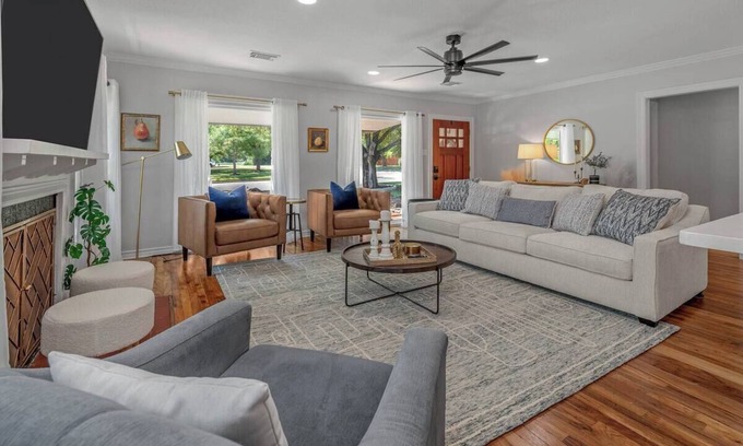 College Station Casa | Oakwood Retreat: 1.3 miles to Kyle Field!