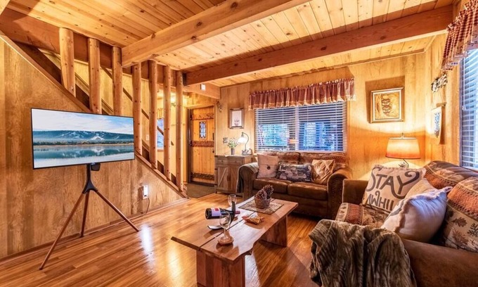 Big Bear Lake Casa | 🐻🐾Oakwoods Cabins + Hot Tub🍁