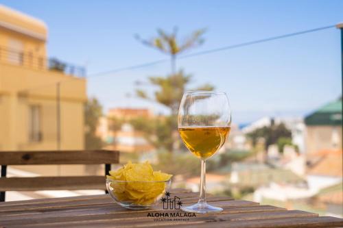 Las Acacias Apartamento | Oasis Beach, Pedregalejo By AlohaMálaga