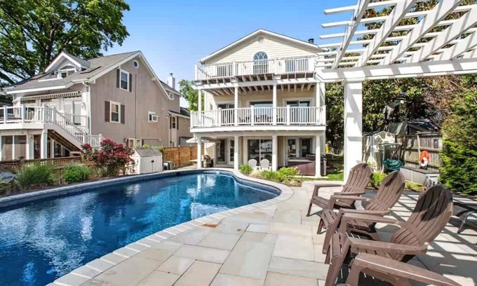 Annapolis Casa | Oasis by the Bay - Waterfront Heated Pool Hot Tub!