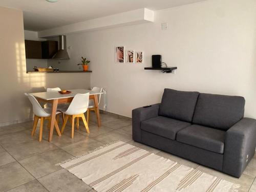 Neuquen Apartamento | Oasis Departamento, 4 personas