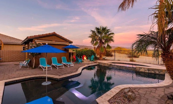 Terra Lago Casa | Oasis Escape - Sleeps 12! Pool-Spa-Ping Pong-BBQ