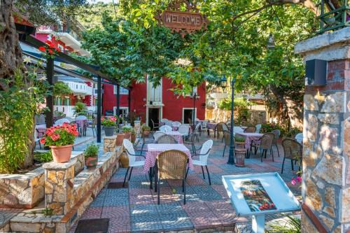 Anthousa Casa | Oasis Exclusive
