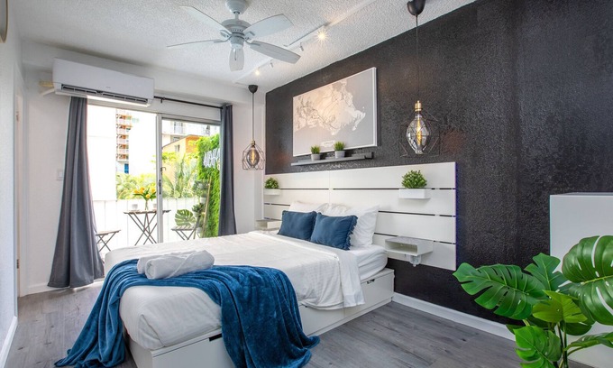 Diamond Head - Kapahulu - St. Louis Casa | ★ Oasis Luxury Condo, Steps away from the beach 🏖