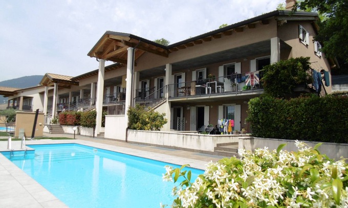 Caprino Veronese Casa | Oasis on Lake Garda with private outdoor Jacuzzi
