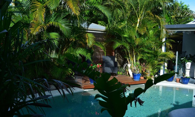 Port Douglas Casa | Sus propias vacaciones privadas Oasis totalmente autónomo, a 50 metros de la playa de 4 millas.