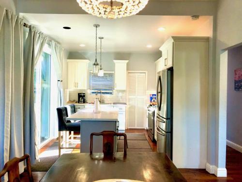 Point Richmond Apartamento | Oasis Point
