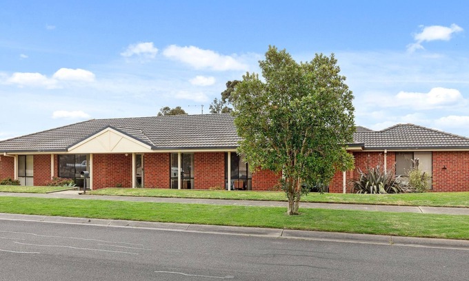 Clifton Springs Casa | Oasis Springs - Charming home in the heart of Clifton Springs.